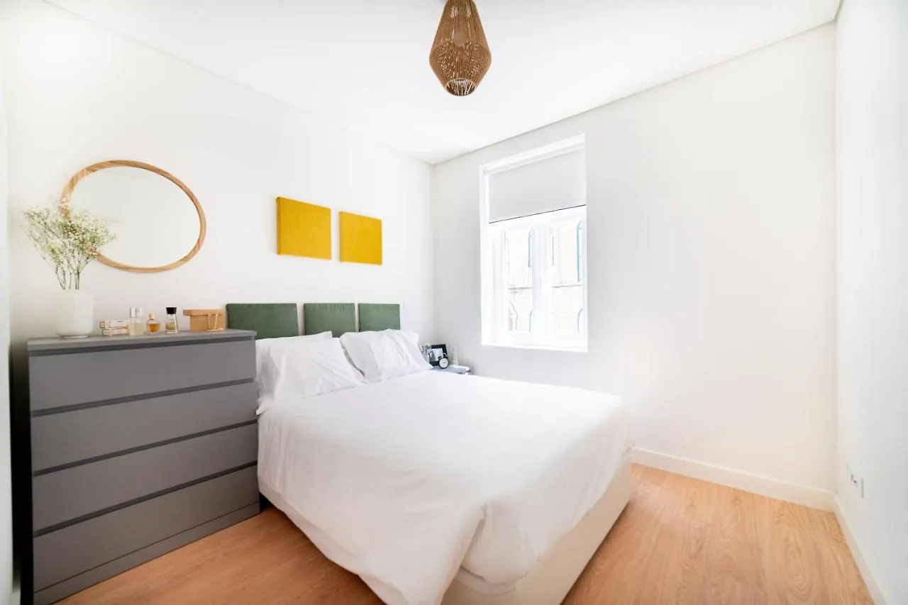 Monsanto Hill House - No. 565 R/C E Daire Lisboa